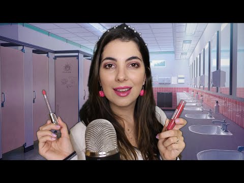 ASMR: AMIGA TÓXICA TE ARRUMANDO NO BANHEIRO DA ESCOLA