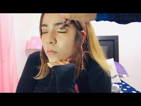 ASMR MAQUILLANDO A MI HERMANA