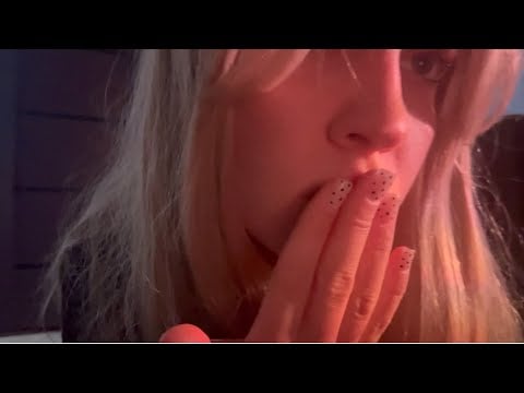 асмр звуки рта и поцелуи