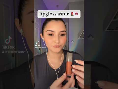 applying lipgloss 💄 #asmr #makeup #relaxing