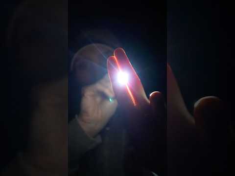 ASMR 🖐🏼 BRIGHT LIGHT TRIGGERS IN THE DARK