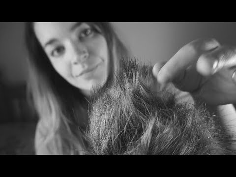 ASMR A Few of my Favourite Things | Rambling and Mic Brushing [Binaural]