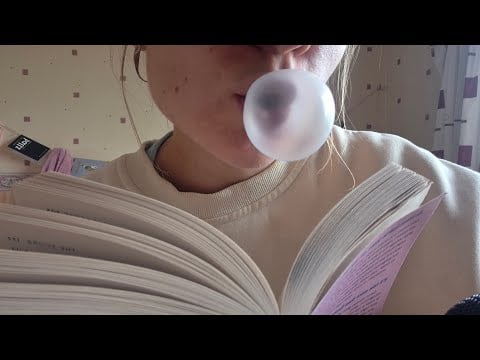 ASMR GUM CHEWING, MOUTH SOUNDS AND READ WITH ME 📚 💋 