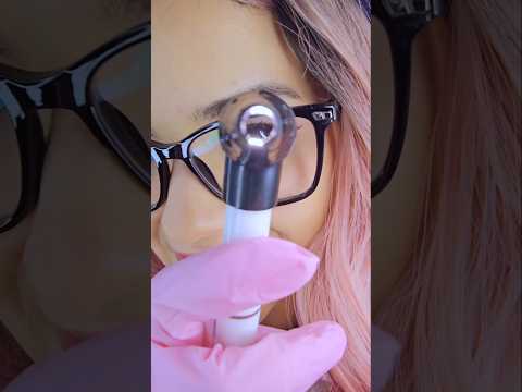 ASMR Limpeza nos ouvidos👂