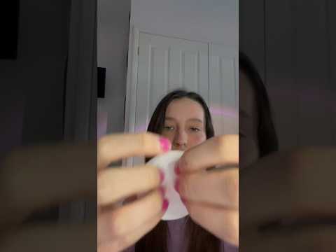 ASMR trigger 1 or trigger 2? (Fabric sounds)