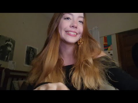 ASMR caseirinho - sons de boca, tapping, pincel na tela, sons de mãos secos e molhados, etc