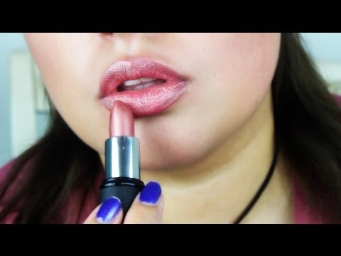 ASMR| Lipstick Application - Mouth Sounds, Kissing Sounds, Tissue Paper Sounds (whispered)