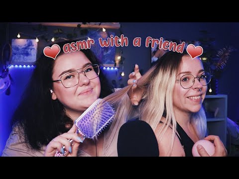 ASMR Med Min Vän Stine ♥ (Hairbrushing, Backscratching, Tapping etc.) UTLOVAR TINGLES!!