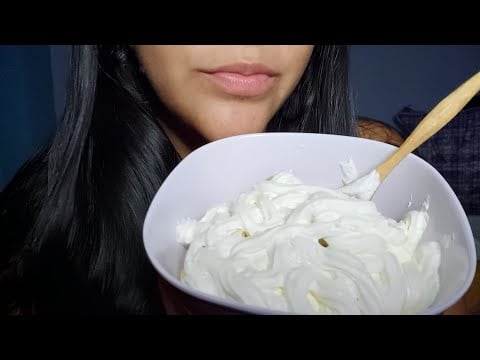 ASMR Comiendo Banana con crema batida + gotero