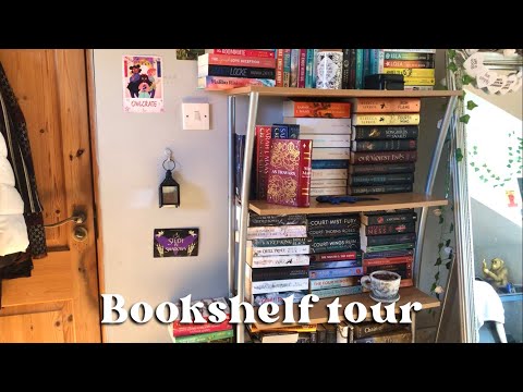 ASMR || BOOKSHELF TOUR. Tapping and scratching