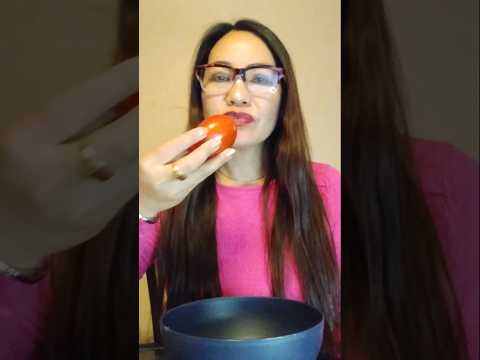 BOILED TOMATO ONE BITE#mukbang #everyone #shortsfeed #food #challenge #shortvideo