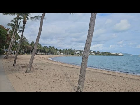 Relaxing Stroll🏝Welcome to the Whitsundays. A Tour of Main Beach Airlie & Coral Sea Marina⛵️🛥