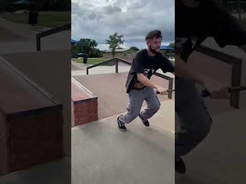 ASMR short | Skate park
