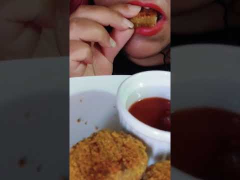 #asmr #comiendo #eatingsounds #short #nuggetsdepollo #mouthsounds #sonidosdeboca