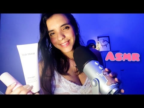ASMR - Limpando sua pele para você dormir!