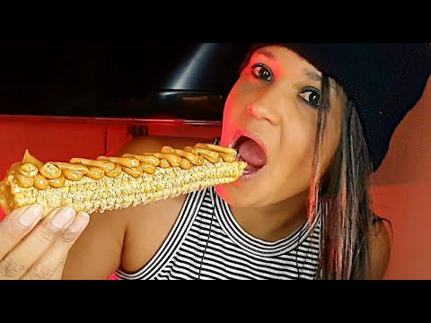 ASMR MUKBANG Sons de mastigação COMENDO CHURROS Doce de Leite Eating sounds SATISFATORIO