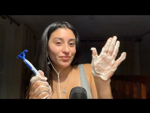 ASMR | ¿TAN RÁPIDO TE CRECIÓ LA BARBA? VEN CONMIGO (los MEJORES SONIDOS DE ESPUMA 🧼)