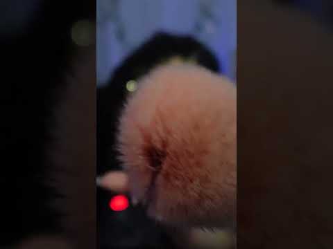 ASMR Pincel na tela com sons de boca