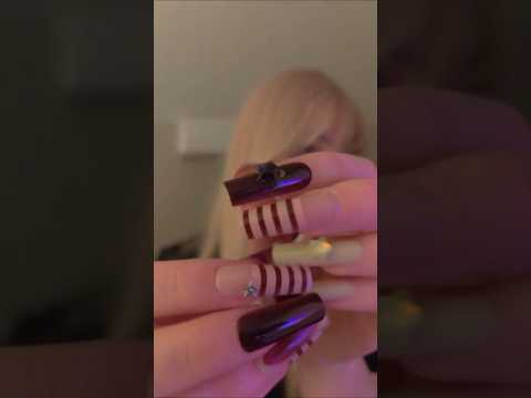 asmr nails tapping & scratching (my favourite nails ever)