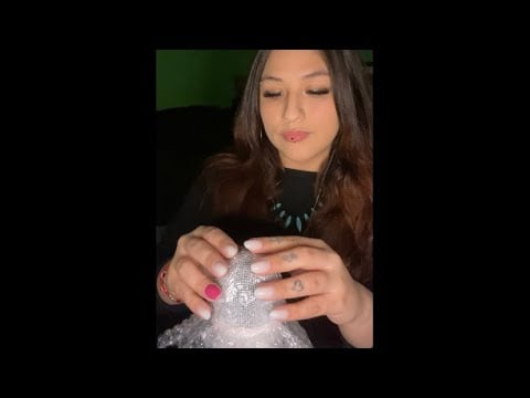 Asmr Bubblewrap on Microphone 😴✨🎙️👐🏼 *head massaging you" #asmrfyp #asmrcommunity #asmrsounds 