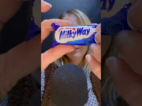 ASMR FR / Connais-tu l’histoire du Milky Way ? #asmrfr #shortsasmr #asmrshorts