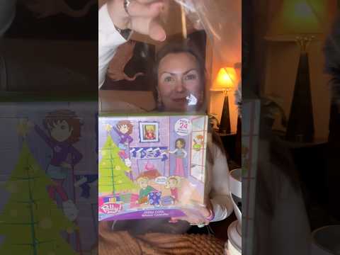 Opening a 2004 Polly Pocket advent calendar! DAY ONE❤️ #asmr #pollypocket #bestlifebybrooke #toys
