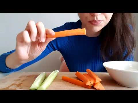 Eating Veggies (Cucumber and Carrot) | CRUNCHY SOUNDS | LADY M. ASMR