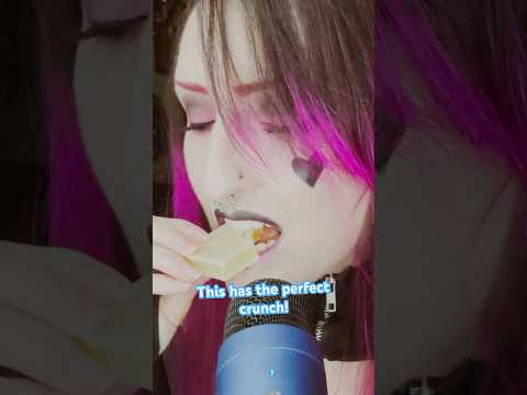 🦋THE CRUNCH IS SO GOOD pt14🦋 #asmr #asmrcrunch #silkygem #asmrfood #asmr candy #asmreating