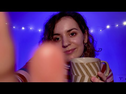 ASMR 🍂🍵 Te cuido antes de dormir en una noche acogedora de otoño