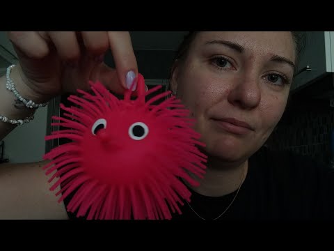 ASMR- Whisper ramble på svenska med tapping och fidget toys