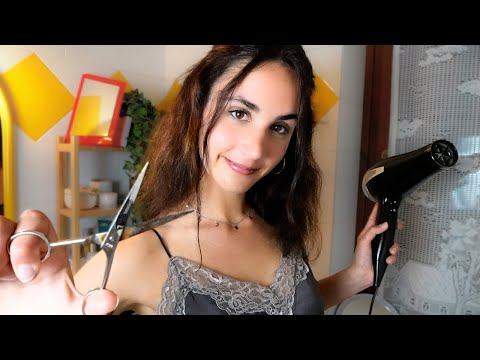 Amica ti sistema i capelli | ASMR ITA | Shampoo & Haircut Roleplay ✂️