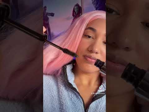 ASMR Bestie Does Your Makeup!