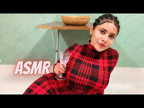 Juntos por debajo de la mesa 🍷  - ASMR en español ✨ Feliz año nuevo