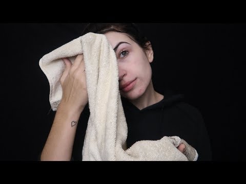 ASMR - TIRANDO MINHA MAQUIAGEM!