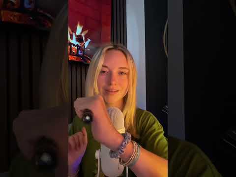 clicky whisper + light triggers =👨‍🍳💋 #asmr #tiktokasmr #visualasmr