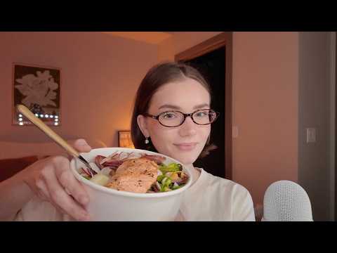 ASMR | eating a salmon vegetable salad