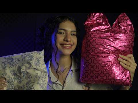ASMR - ABRINDO MEUS PRESENTES DE ANIVERSÁRIO! 🎁 