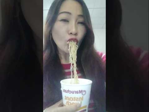 CHICKEN CUP NOODLES #food #everyone #mukbang #food #eating #shortsfeed