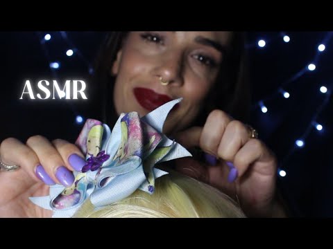 ASMR Mãe fazendo penteado para o primeiro dia de aula