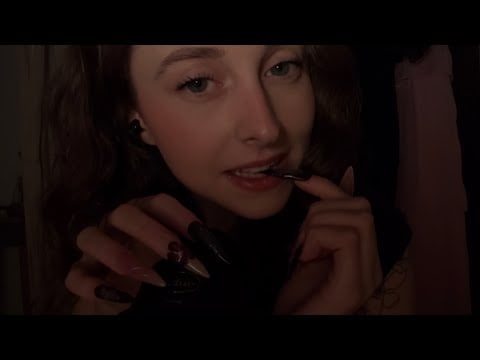 ASMR teeth tapping and mic scratches (brain melting combo)