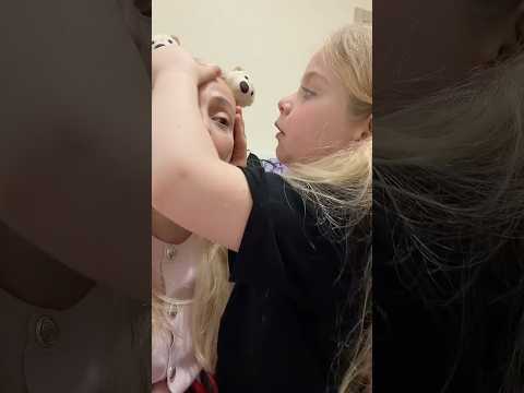 Balım bana makyaj yapıyor (evet anne diyor bana olabilir) #makyaj #makeup #fypage