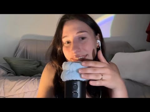 ASMR Reading in English (I’m french)