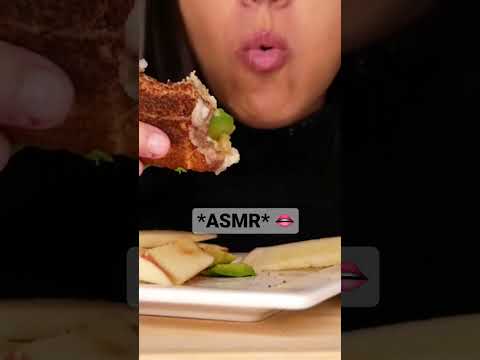 ASMR food, eating grilled sandwich 👄 #shorts #lips #asmrfood #asmreating #mukbang #