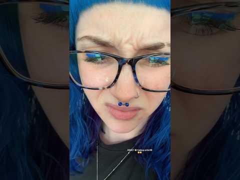 ASMR 1 ⭐️ makeup artist 👀🙄😒 #asmr #shorts
