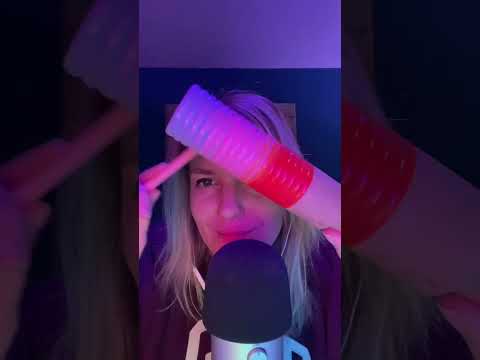 ASMR FR / Un instrument en bois tellement relaxant + chuchotement proche micro #asmrfr #shortsasmr
