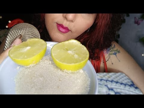 ASMR Comiendo Limón con azúcar /eating lemon with sugar #mouthsounds #susurros