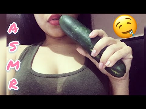 ASMR COMIENDO PEPINO 🤭 100 % REAL 🥒