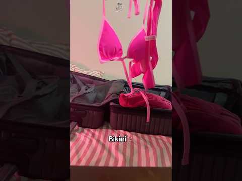 Packing for the beach 🩷💫💕🖌️😩💋💗🎈☀️🌊🌊⛱️🏖️ #viral #girls #youtube #beach #grwm #ootd #boy