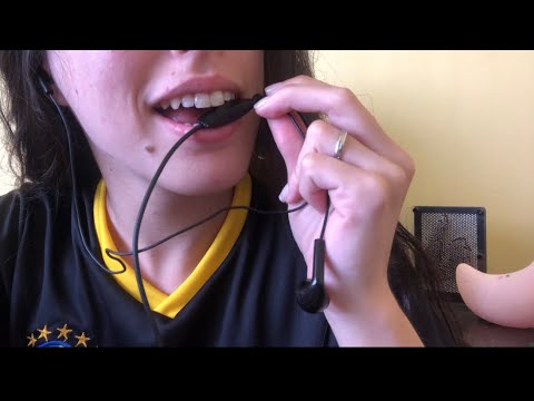 ASMR- COMENDO SUA ORELHA