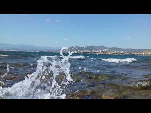 Relaxing Sea Waves in Slow Motion